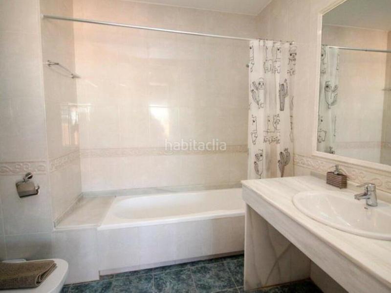 Foto 4b053407-6656-4723-952d-dd1998bf0e89. Casa a schiera con parcheggio piscina in Cabopino - Artola Marbella