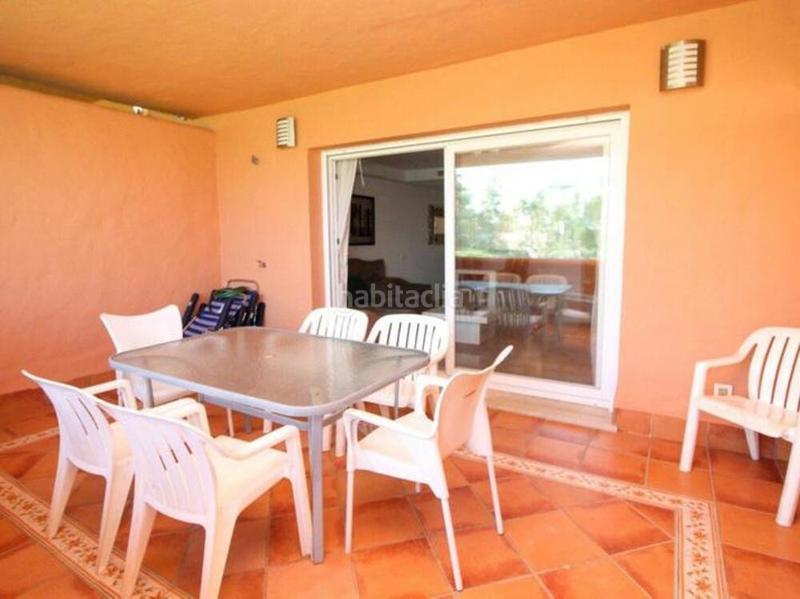 Foto 61dbc92c-74c8-4e30-8532-7d6760ef3000. Casa a schiera con parcheggio piscina in Cabopino - Artola Marbella