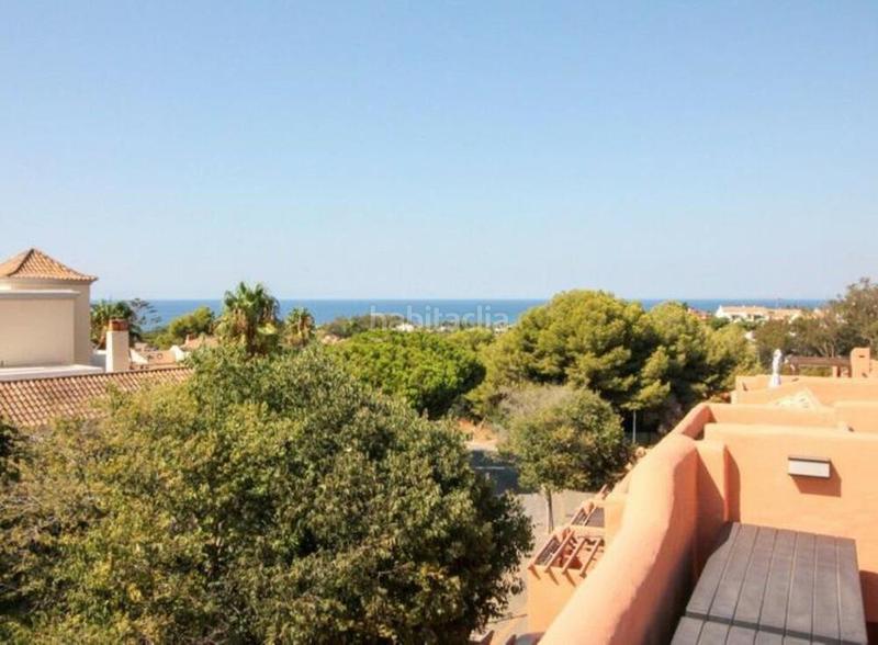 Foto 72bb21ef-8462-4afa-846d-c1d6d5d80754. Casa a schiera con parcheggio piscina in Cabopino - Artola Marbella