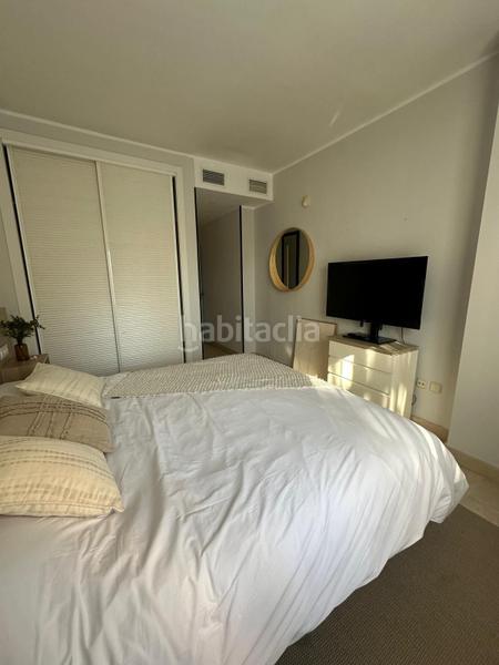 Foto 89f9f56c-6616-4e61-9eed-328d1568cb65. Location rez-de-chaussée avec parking piscine dans Las Lomas de Río Verde Marbella