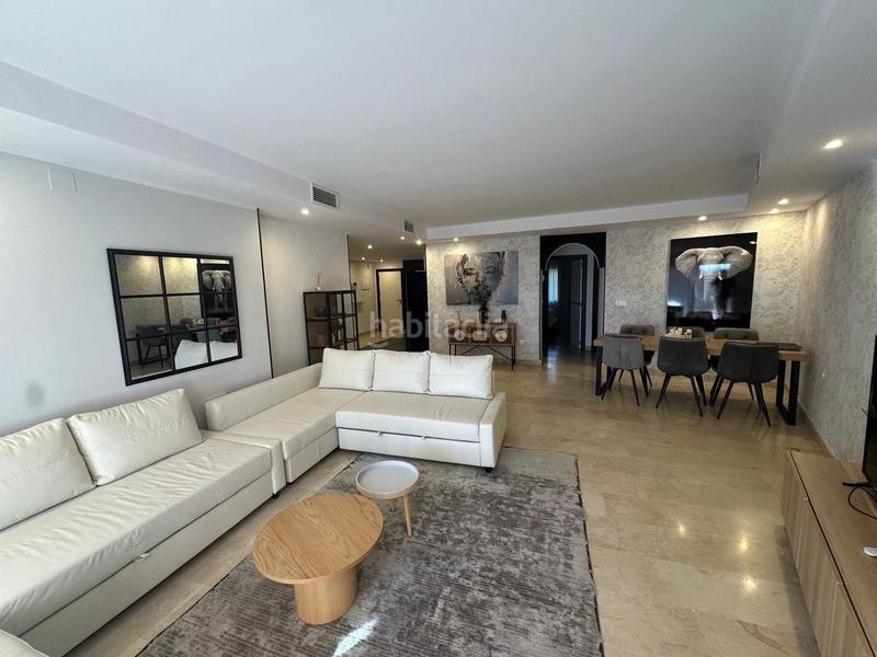 Foto dc001f94-135f-4d0f-85e2-4bf0cb280ff7. Rent ground floor with parking pool in Las Lomas de Río Verde Marbella