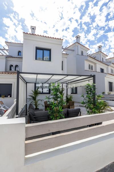 Foto 3fa539a7-2a39-43fe-9768-af8e70c2a10d. Lloguer casa adossada a dos hermanas ii 14 a Paraiso - Barronal Estepona