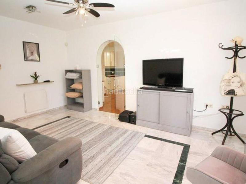 Foto 01533bf5-db32-42e7-a4c0-41c20b19fe56. Planta baja espacioso apartamento de 3 dormitorios con terrazas expansivas y alrededores tropicales miraflores en Mijas