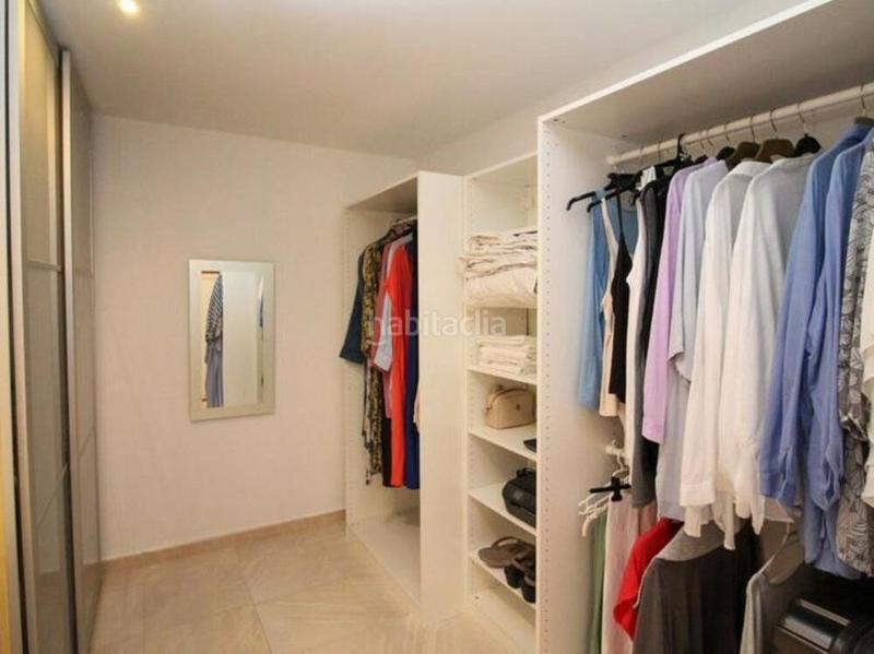 Foto 095cc76f-84c7-4b21-b981-95e67d45b174. Planta baja espacioso apartamento de 3 dormitorios con terrazas expansivas y alrededores tropicales miraflores en Mijas