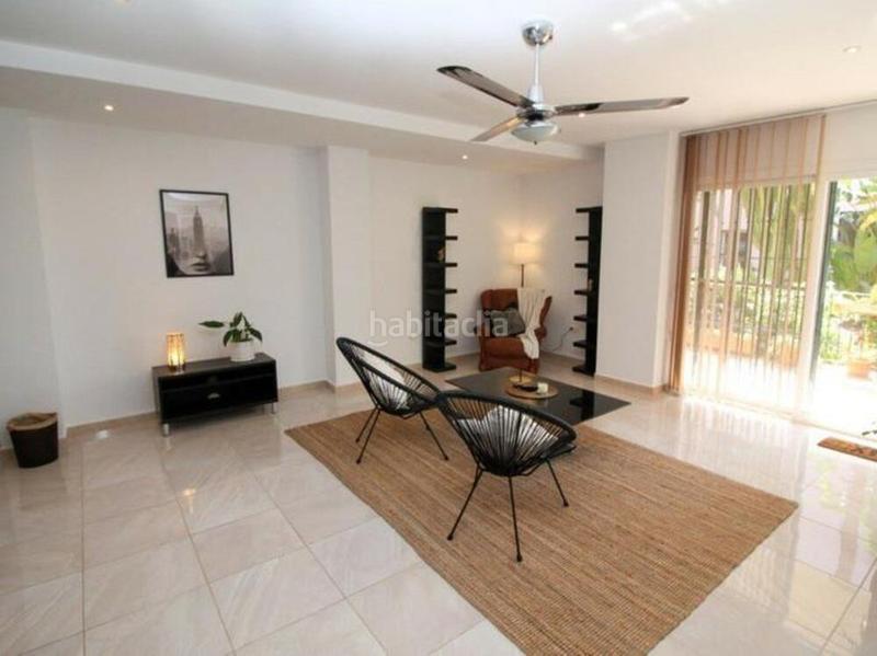 Foto 32142a4b-e01a-4a34-b3c7-0698064e0a03. Planta baja espacioso apartamento de 3 dormitorios con terrazas expansivas y alrededores tropicales miraflores en Mijas