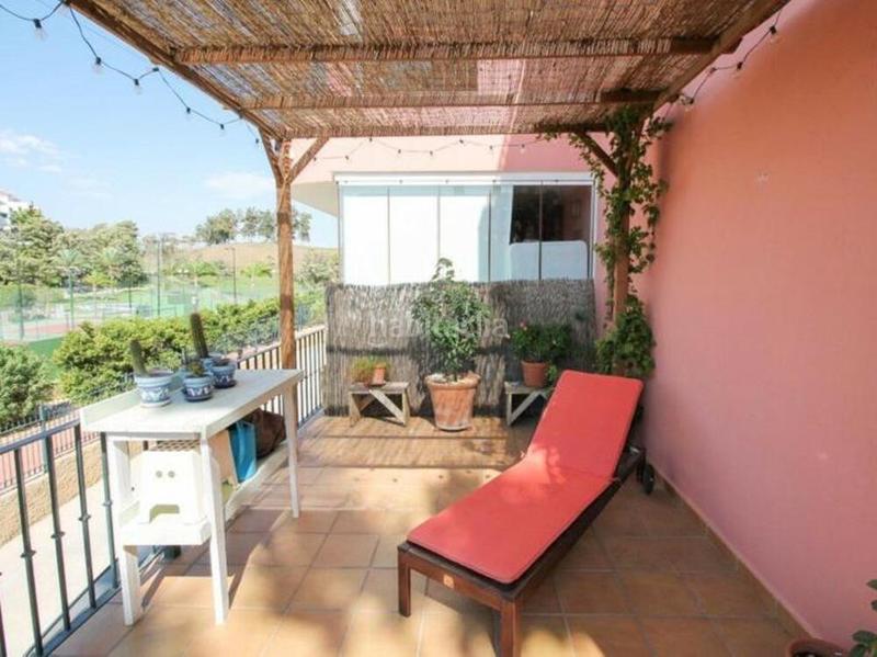 Foto 5224b9dc-b094-44ff-aa21-8803a4dc7413. Planta baja espacioso apartamento de 3 dormitorios con terrazas expansivas y alrededores tropicales miraflores en Mijas