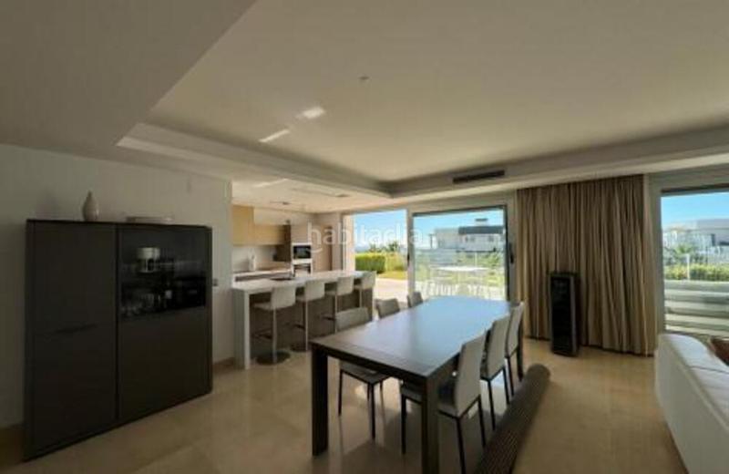 Foto 1943b239-5907-4a17-b162-f66c1359d25d. Location appartement avec parking piscine dans los arqueros - puerto del almendro Benahavís