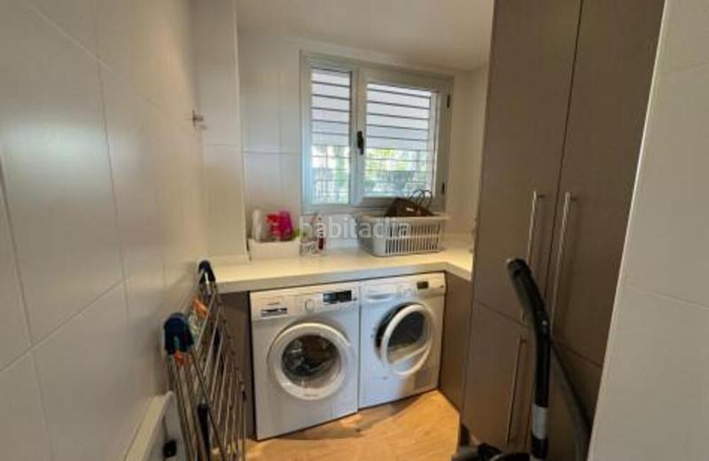 Foto bebb72cd-37d7-4739-9ddb-9e9f59a54848. Location appartement avec parking piscine dans los arqueros - puerto del almendro Benahavís