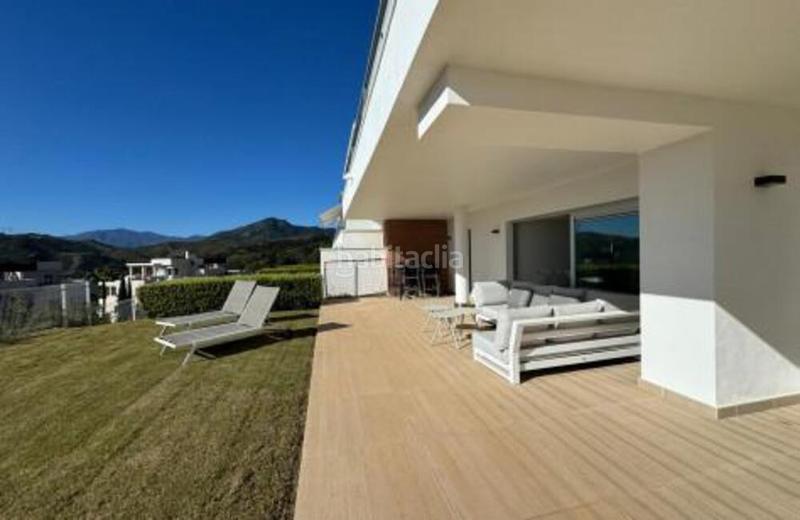 Foto db44bafa-853d-479a-9e1a-d4c4f87d45bb. Location appartement avec parking piscine dans los arqueros - puerto del almendro Benahavís