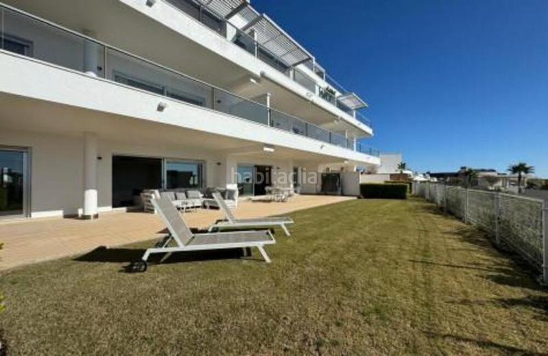 Foto 65b8d555-f0d7-4ffb-b8e4-be14cb3f002e. Miete appartement mit parking pool in los arqueros - puerto del almendro Benahavís