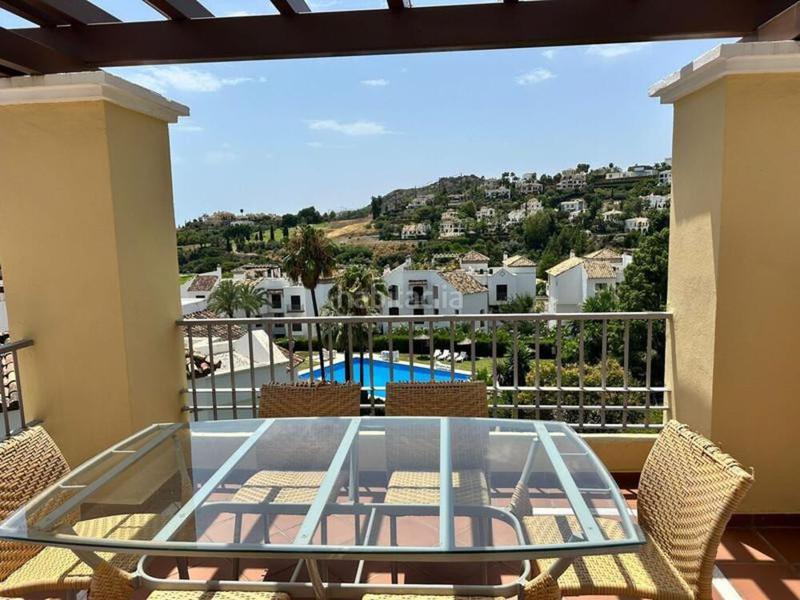 Foto 71fdca89-8321-4453-9386-8a08642fc40f. Alquiler apartamento amplio apartamento de 3 dormitorios para alquiler a largo plazo en los arqueros, en Benahavís