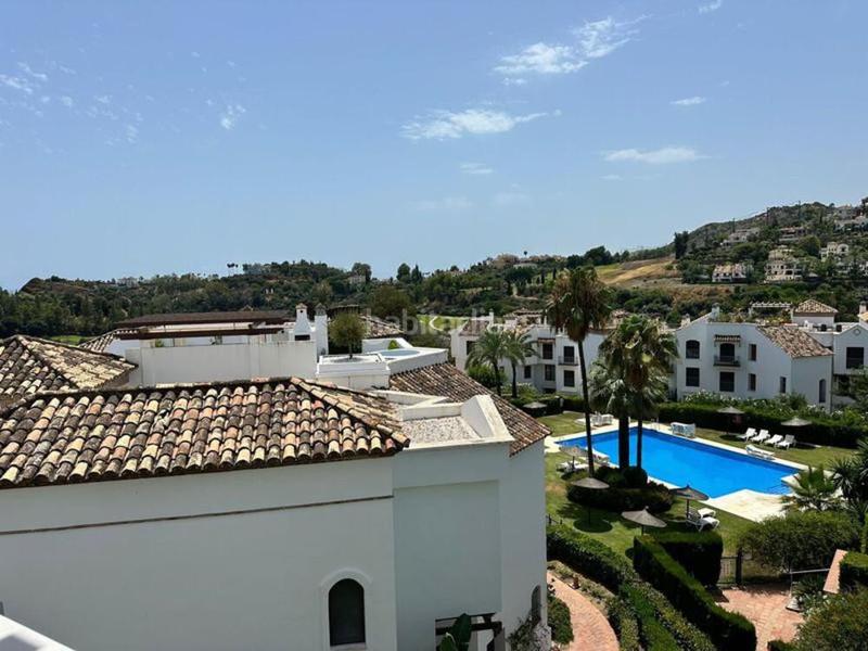 Foto a53685f5-f3e6-44de-9e5c-51870bfa3074. Alquiler apartamento amplio apartamento de 3 dormitorios para alquiler a largo plazo en los arqueros, en Benahavís
