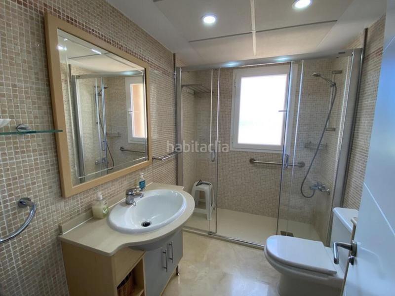 Foto 4b0c1d4c-7174-4296-a9a1-90f3a00f0553. Ático  de dúplex excepcional con panoramic vistas en la nueva milla de oro en Estepona