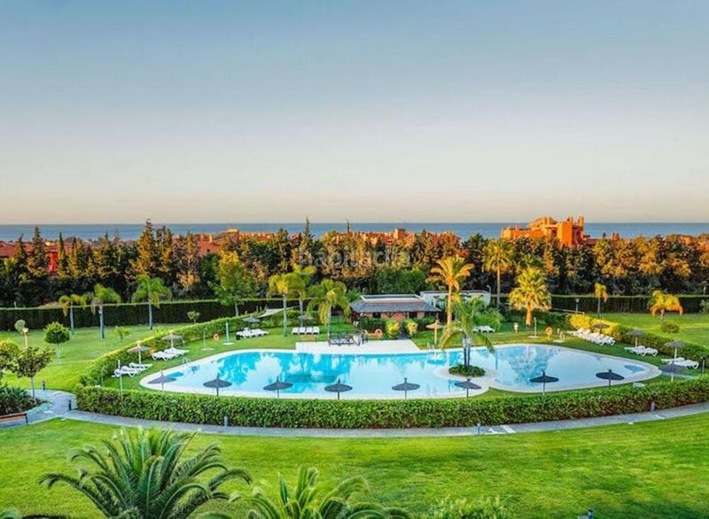 Foto d21f51ea-7242-49f9-b6e9-b8cfe03720d3. Ático  de dúplex excepcional con panoramic vistas en la nueva milla de oro en Estepona