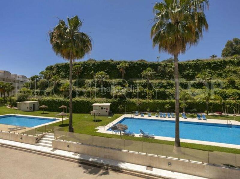 Foto 5f48dc36-aafc-4932-843d-07b0a983576c. Rent ground floor with heating parking pool in Las Brisas Marbella