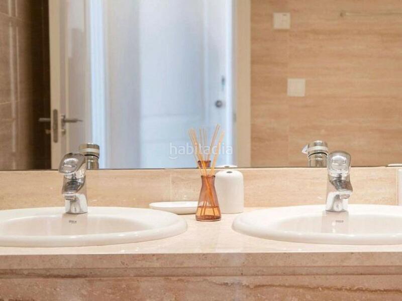 Foto 93814cf4-f98b-49c0-9cf6-ffdf952c16a9. Rent ground floor with heating parking pool in Las Brisas Marbella