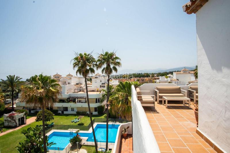Foto 11a49808-088d-409f-a95a-80a458590576. Alquiler ático  para alquiler a largo plazo jardines de sierra blanca en Marbella