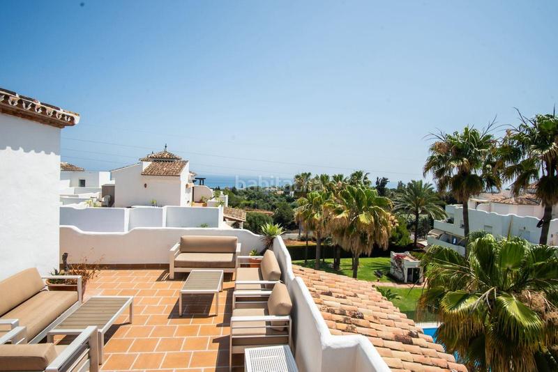 Foto dff79e5c-8713-43c5-ac86-e3db8df02545. Alquiler ático  para alquiler a largo plazo jardines de sierra blanca en Marbella