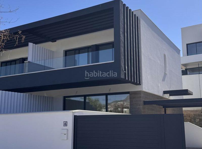 Foto 63f8628c-9c26-4846-82f7-306523f22661. Rent towny house with parking pool in Benatalaya Estepona