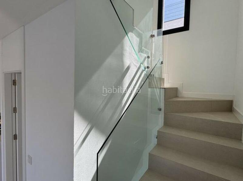 Foto 78f3f80e-bc14-42ad-8814-602c9cd47b33. Rent towny house with parking pool in Benatalaya Estepona