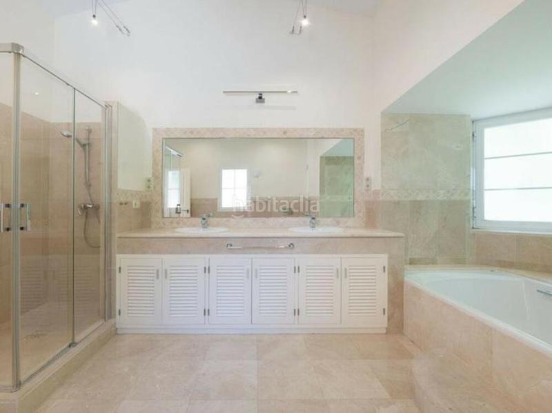 Foto b1da2d33-00fe-4591-b69c-89894f2e0e89. Affitto casa con parcheggio piscina in los arqueros - puerto del almendro Benahavís