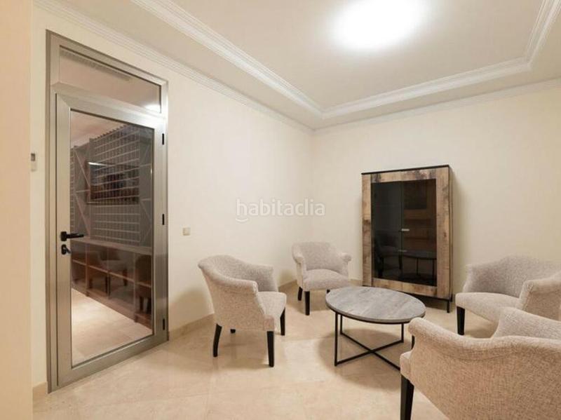 Foto f79dc96f-b289-4848-adc6-7cba4a236d4c. Affitto casa con parcheggio piscina in los arqueros - puerto del almendro Benahavís