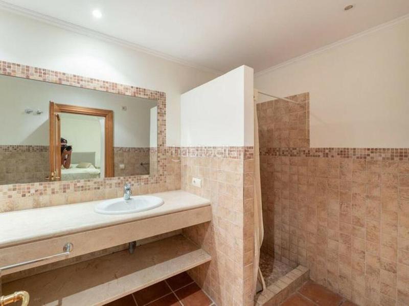 Foto fe036833-58e9-43d3-bdc2-dfc4b659c3d3. Affitto casa con parcheggio piscina in los arqueros - puerto del almendro Benahavís