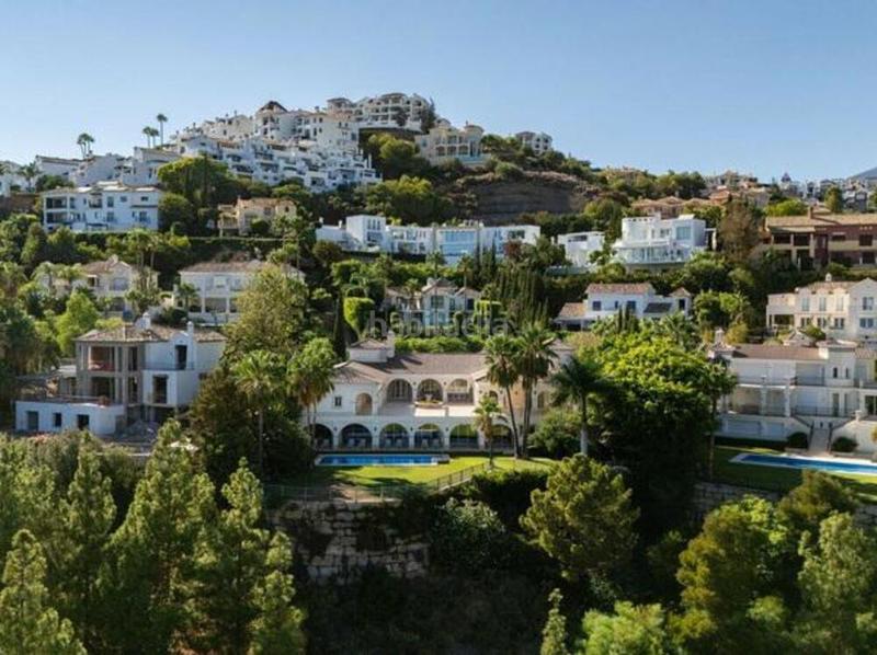 Foto ef45a976-4d8c-4c34-85ce-01df17919d90. Miete haus mit parking pool in los arqueros - puerto del almendro Benahavís