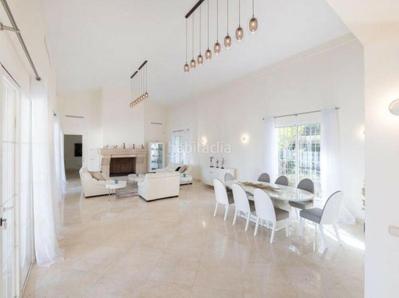 Foto 12a3a122-bbcc-495b-bc6b-6ce24db14378. Rent house with parking pool in los arqueros - puerto del almendro Benahavís