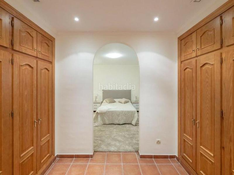 Foto f1cdd6a7-a108-4c82-8295-706466b569db. Rent house with parking pool in los arqueros - puerto del almendro Benahavís