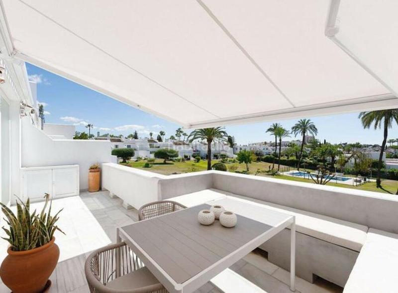 Foto 3db9340e-7044-482c-8585-efc89d927e85. Penthouse with parking pool in Aloha Marbella