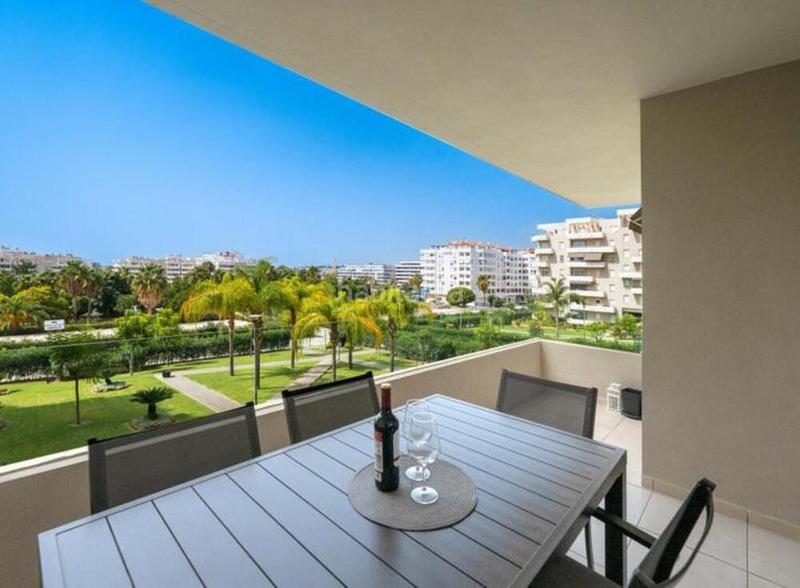 Foto 051e29f7-52e7-4ca9-8c2e-4fc1a7620fb0. Lloguer apartament amb aparcament piscina a Rodeo Alto - Guadaiza - La Campana Marbella