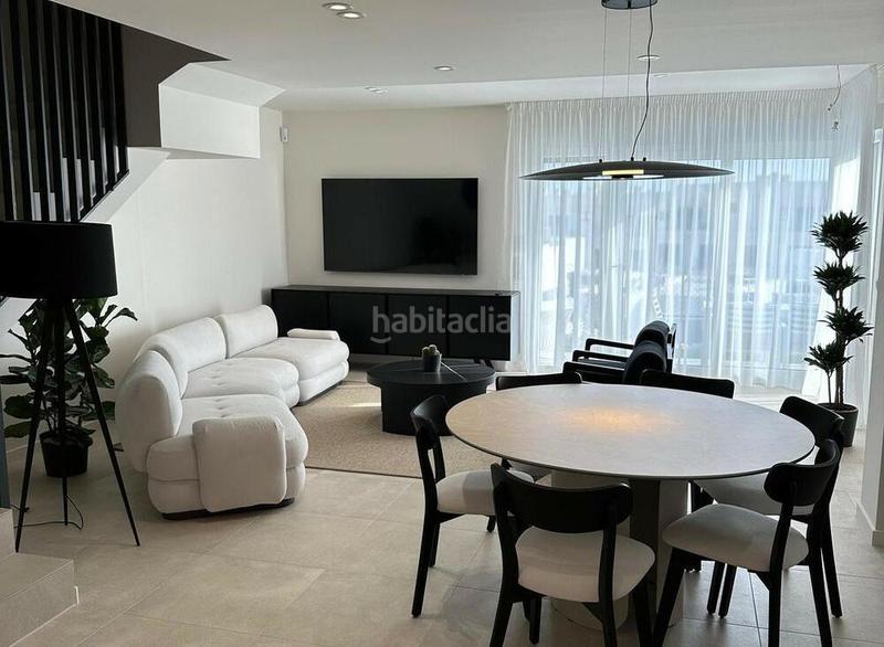 Foto 7ea09ae8-cd96-43c3-b7d4-764d0a3d6804. Rent semi detached house with parking pool in Mijas golf Mijas