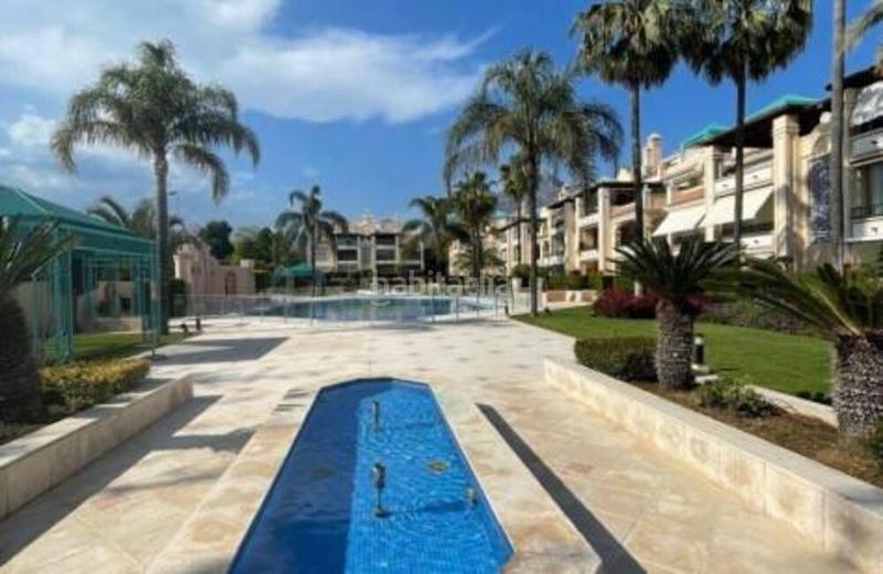 Foto 82de3a04-6df7-49d3-829f-f32297bc6326. Affitto piano terra con parcheggio piscina in Las Lomas de Río Verde Marbella