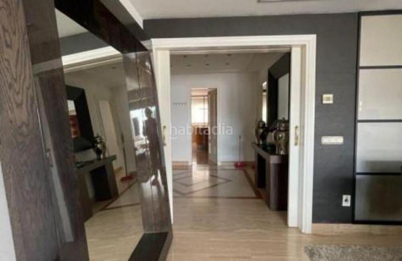 Foto 336f6767-b7f0-47c2-a12e-12380c9d5225. Location rez-de-chaussée avec parking piscine dans Las Lomas de Río Verde Marbella