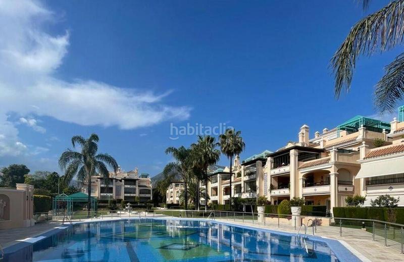 Foto e08b1b43-db9d-449a-98ed-e2dfe5d8cfcc. Location rez-de-chaussée avec parking piscine dans Las Lomas de Río Verde Marbella