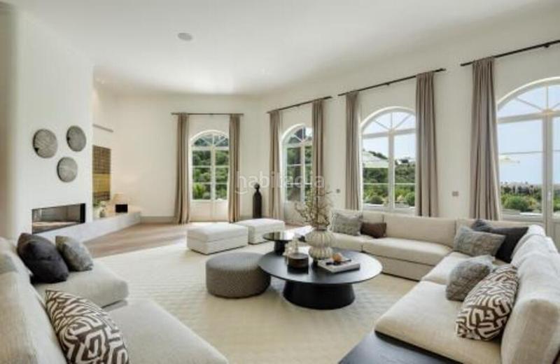 Foto 9ce534ac-2067-4571-8886-b663d0df493d. Casa amb aparcament piscina a La Zagaleta Benahavís