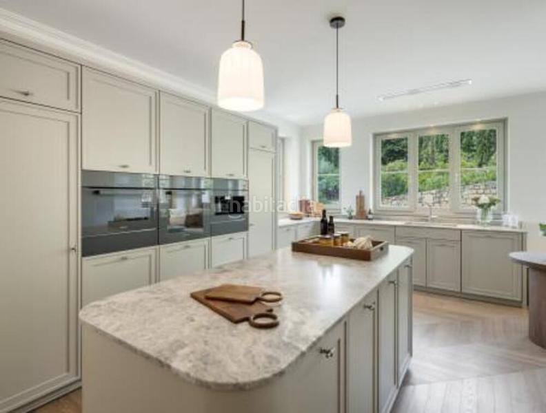 Foto e5668b59-6167-4a06-8ec8-f48e565b835f. Casa amb aparcament piscina a La Zagaleta Benahavís