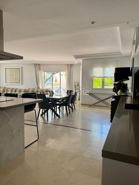 Foto 4ed82dbf-ad2f-417d-89b4-dcda156f8c59. Miete appartement mit parking pool in Puerto Banús Marbella
