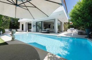 Casa en Nueva Atalaya. Villa contemporanea de turnkey en nueva atalaya, estepona