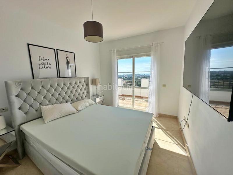 Foto 5450b682-a81b-40cf-a356-f56131683aa9. Towny house with parking pool in los arqueros - puerto del almendro Benahavís