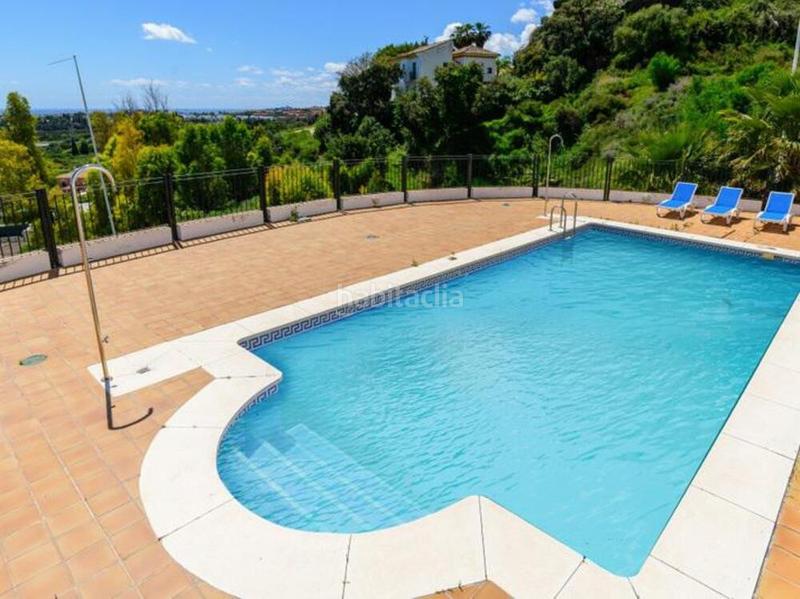 Foto dd516325-2a51-4b0c-a612-8b4c2fca7d0b. Towny house with parking pool in los arqueros - puerto del almendro Benahavís