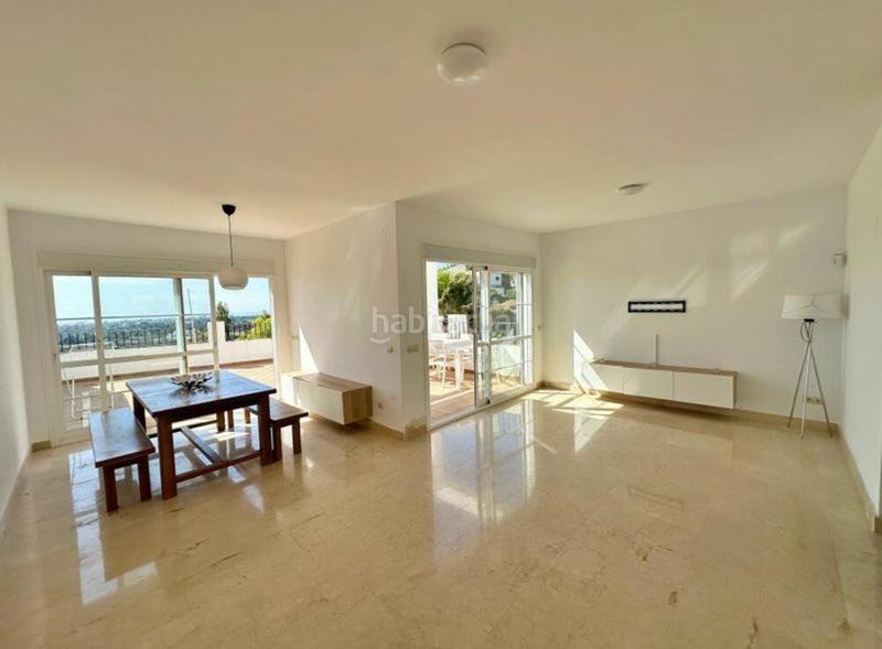 Foto fe7654c9-dd71-4445-98aa-c355a36548a9. Towny house with parking pool in los arqueros - puerto del almendro Benahavís