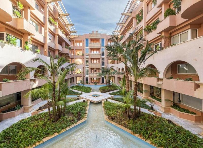 Foto c84031df-56d0-40b0-a7e6-f67c3fc53525. Appartement avec chauffage parking piscine dans Los Naranjos Marbella