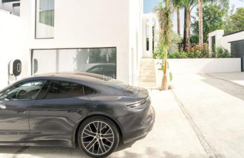 Foto 124e1bb3-76b9-4102-92c6-76fc7f184f8a. Casa con riscaldamento parcheggio piscina in Los Naranjos Marbella