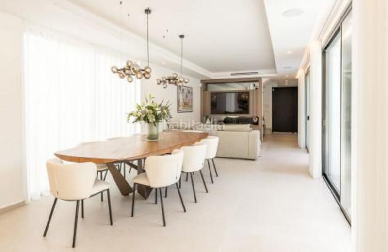 Foto 2d9201f5-a00f-4490-94e6-9d69f16ce75a. Casa con riscaldamento parcheggio piscina in Los Naranjos Marbella