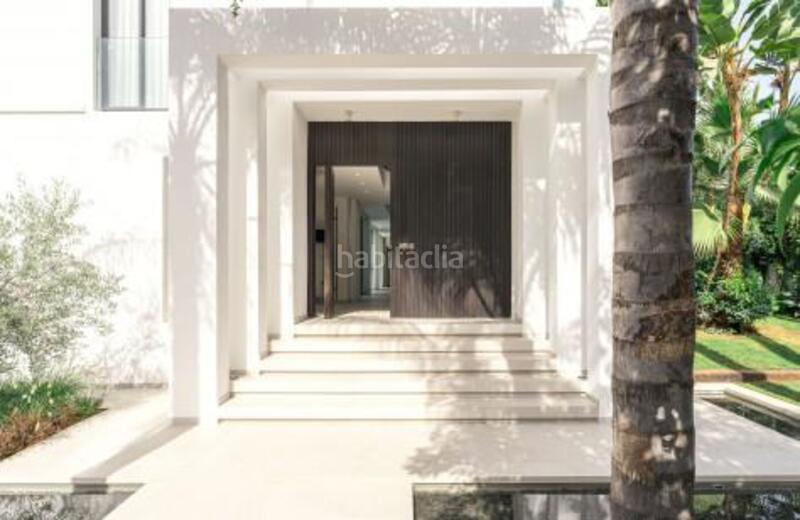 Foto 40b59acb-0347-45e9-8937-44f08ada6176. Casa con riscaldamento parcheggio piscina in Los Naranjos Marbella