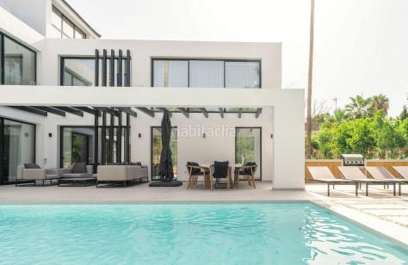 Foto 5dcf33b1-6a1e-4265-8562-1d29409740f4. Casa con riscaldamento parcheggio piscina in Los Naranjos Marbella