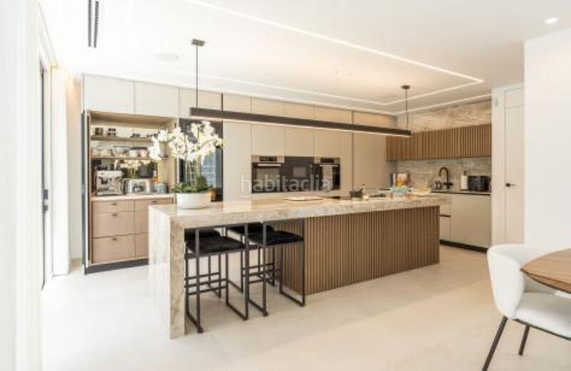 Foto b139ce30-32d4-49d5-9371-c2045f20ce4f. Casa con riscaldamento parcheggio piscina in Los Naranjos Marbella