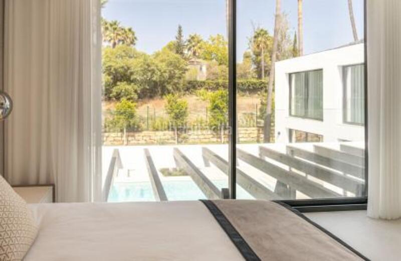 Foto b422bd43-e33a-4073-b5a6-8fa7358525ce. Casa con riscaldamento parcheggio piscina in Los Naranjos Marbella